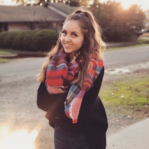 Meet your Posher, Destiny